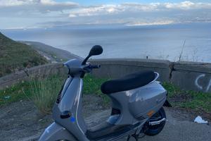 Piaggio Vespa 125 ET4 - 1999