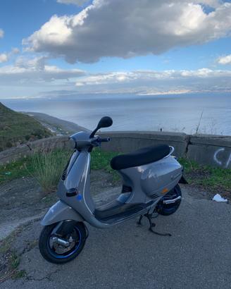 Piaggio Vespa 125 ET4 - 1999
