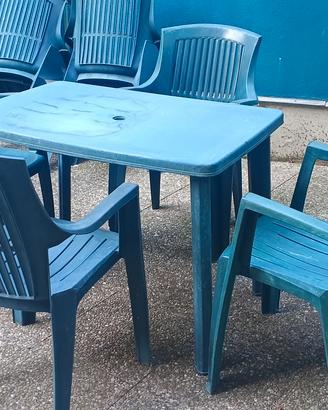 sedie e tavoli da giardino, set o singoli
