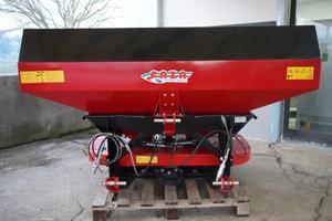 Spandiconcime rettangolare biventola 1500 lt FAZA