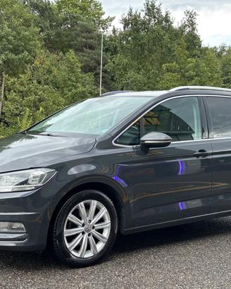 Volkswagen Touran 2.0 TDI 150 CV SCR DSG Executive