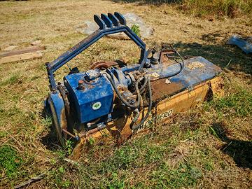 Fresa
Fresa agricola – attacco a 3 punti