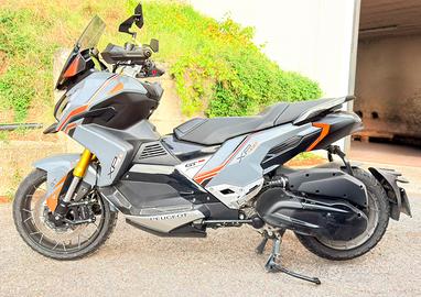 Scooter Peugeot XP 400 GT