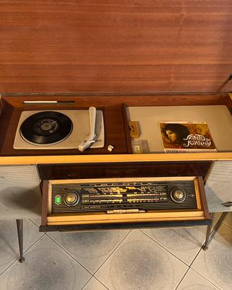 Radio e giradischi incorporato marca TECOFIX