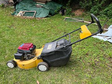 Tagliaerba con motore Honda GCV 135 4,5 cv