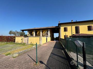 VILLA A SCHIERA A CAMPEGINE