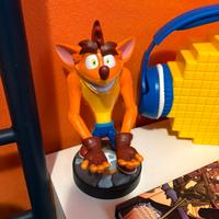Crash bandicoot statua