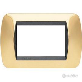 Placche living international