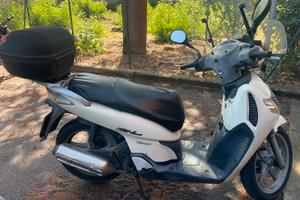 Scooter HONDA SH150