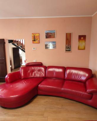 Coppia divani dondi pelle rossa  nabuk