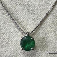 COLLANA PUNTO LUCE ORO 18kt. CON SMERALDO NATURALE