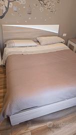 Letto matrimoniale contenitore, retroilluminazione