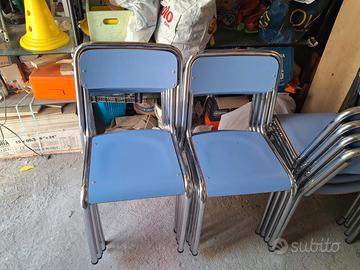 tavoli e sedie in acciaio