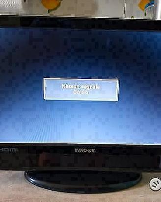 Tv lcd 16 pollici con telecomando e scatola 35,00