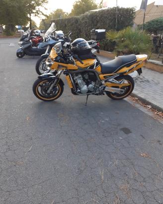 Yamaha 1000cc per pezzi di ricambio 