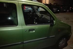 OPEL Agila 1ª serie - 2002
