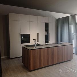 Cucina da esposizione con isola