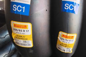 Pirelli Diablo Slick SC1 125/70 SC0 200/55
