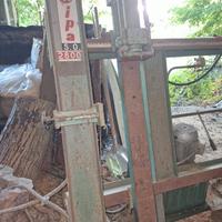 strettoio per finestre 