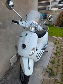 Vespa 125lx