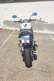 Suzuki GSR 750