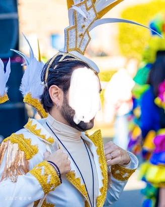 Vistito carnevale uomo