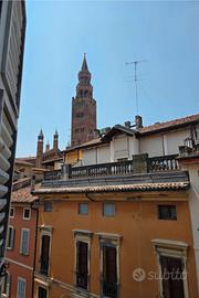 Singola con letto matrimoniale - cremona centro