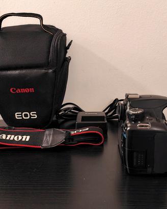 Reflex Canon EOS 1000D + Box Canon 