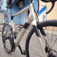 Gravel cannondale carbon  topstone 4