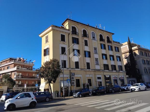 3 LOCALI A ROMA