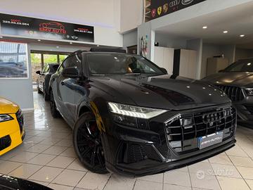 Audi Q8 55 TFSI quattro tiptronic Sport