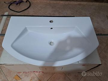 Lavabo ceramica bianco con appoggio