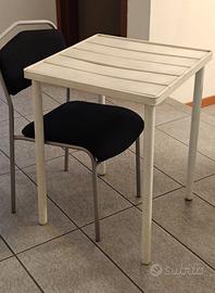 tavolino in acciaio da esterno bianco quadrato