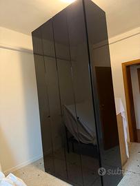 ARMADIO, TAVOLO CON 6 SEDIE, CASSETTIERA E MOBILET