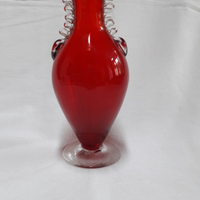 Vaso in vetro rosso