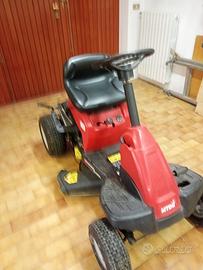 Trattorino tagliaerba