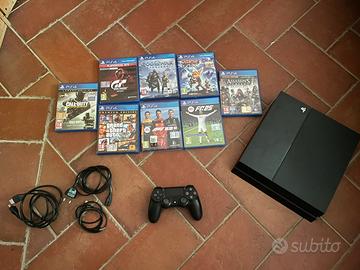 PS4 Slim 500GB + 1 pad + 8 giochi fisici + cavi