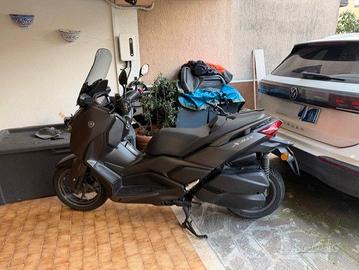 Yamaha XMAX 300