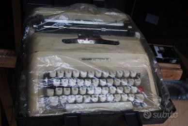 Macchina da scrivere olivetti 35