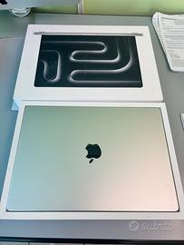 MacBook Pro 16 M3Pro/18gb/512gb Garanzia 1 anno