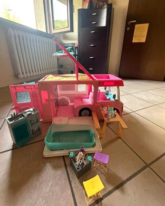 BARBIE CAMPER E SCOOTER