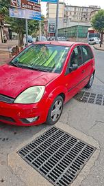 Ford Fiesta, auto marciante. 