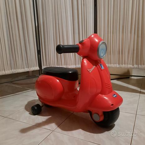 Vespino giocattolo per bimbi a spinta