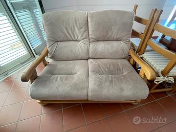 Divani in legno