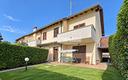splendida-villa-a-schiera-di-testa-con-box-doppio