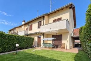 SPLENDIDA VILLA A SCHIERA DI TESTA CON BOX DOPPIO
