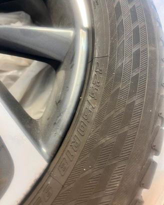 Toyota C-HR My20   4 cerchioni toyota + gomme w