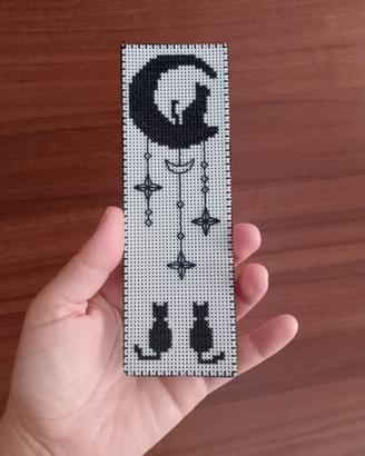 Segnalibro Gatti Luna Ricamato a Mano plastic canv