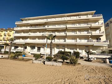 Trilocale/p.trieste,fronte mare,16.05-30.05,6 pax