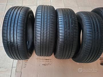4 pn 205 60 16 Bridgestone con montaggio 